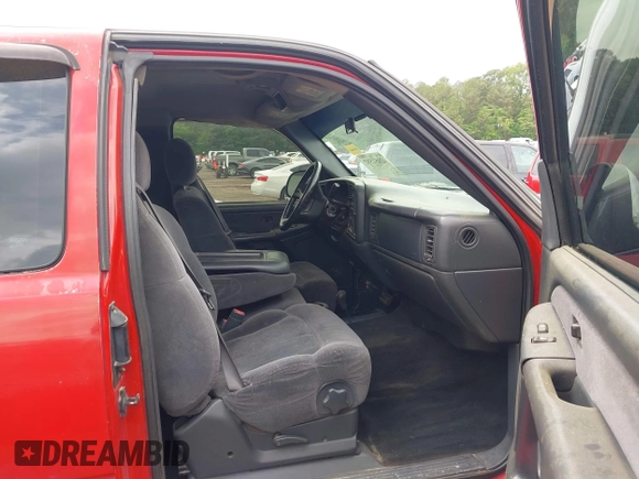 2002 Chevrolet Silverado 1500 LT with VIN 2GCEK19T121265410, listed as a IAAI auction lot 42051597 with Not Provided miles. Bid and sale history available at carsss.com. Image 5.