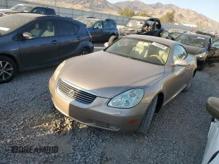 2002 Lexus SC 430 with VIN JTHFN48YX20008072, listed as a Copart auction lot 71428204 with 113,874 mi miles and Salvage Title. Bid and sale history available at carsss.com. Image 1.