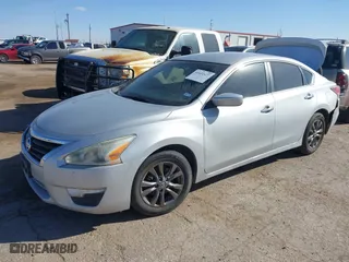 2015 Nissan Altima 2.5 with VIN 1N4AL3AP0FN898528, listed as a IAAI auction lot 41452427 with 159,192 mi miles. Bid and sale history available at carsss.com. Image 17.
