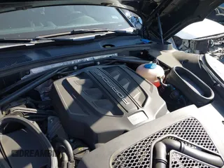 2015 Porsche Macan S z VIN WP1AB2A58FLB66485, wystawiony jako IAAI lot #41965922 z przebiegiem 69 812 mil mil oraz . Historia ofert i sprzedaży dostępna na DreamBid. Obrazek 10.
