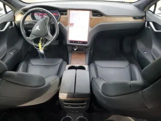 2018 Tesla Model S 75D z VIN 5YJSA1E26JF288227, wystawiony jako Copart lot #54075285 z przebiegiem 49 815 mil mil oraz Szkoda całkowita • Salvage title. Historia ofert i sprzedaży dostępna na DreamBid. Obrazek 8.