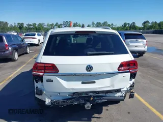 2019 Volkswagen Atlas SE z VIN 1V2WR2CA3KC503490, wystawiony jako IAAI lot #42168340 z przebiegiem 70 868 mil mil oraz . Historia ofert i sprzedaży dostępna na DreamBid. Obrazek 17.