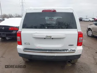 2016 Jeep Patriot High Altitude with VIN 1C4NJRFB4GD639081, listed as a IAAI auction lot 40924588 with 123,668 mi miles and . Bid and sale history available at carsss.com. Image 16.