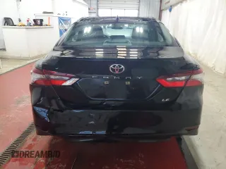 2024 Toyota Camry LE z VIN 4T1C11AK7RU221810, wystawiony jako Copart lot #57886175 z przebiegiem 31 492 mil mil oraz Czysty tytuł • Clean title. Historia ofert i sprzedaży dostępna na DreamBid. Obrazek 6.