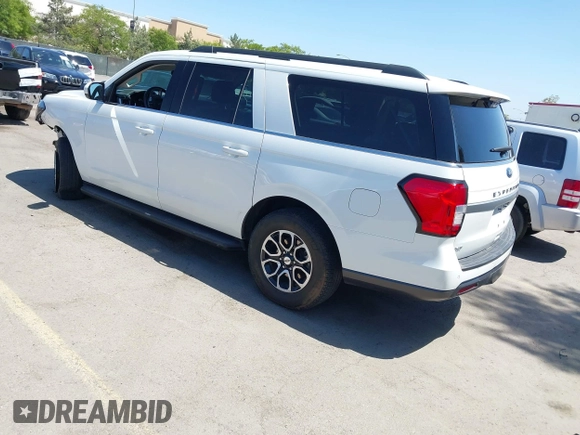 2023 Ford Expedition Max XLT z VIN 1FMJK1H85PEA63621, wystawiony jako IAAI lot #42229772 z przebiegiem 21 879 mil mil oraz . Historia ofert i sprzedaży dostępna na DreamBid. Obrazek 3.