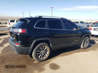 2019 Jeep Cherokee Altitude с VIN 1C4PJMLX3KD408306, выставлен на аукционе Copart как лот 83896874 с пробегом 128 054 миль миль и Списание • Salvage title. История ставок и продаж доступна на DreamBid. Изображение 3.