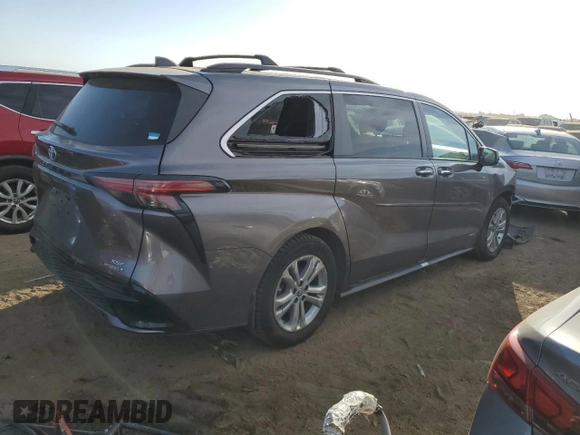 2021 Toyota Sienna XSE with VIN 5TDXSKFC8MS039072, listed as a Copart auction lot 74714394 with 41,670 mi miles and Salvage Title. Bid and sale history available at carsss.com. Image 3.