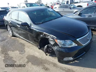 2008 Lexus LS 460 z VIN JTHBL46F285057509, wystawiony jako IAAI lot #41226492 z przebiegiem 132 616 mil mil oraz . Historia ofert i sprzedaży dostępna na DreamBid. Obrazek 1.