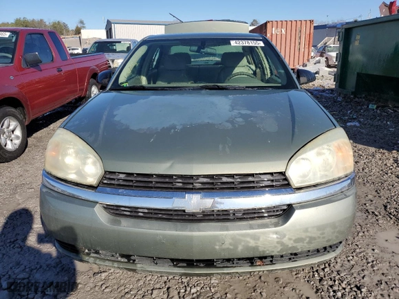 2005 Chevrolet Malibu with VIN 1G1ZS52815F136703, listed as a Copart auction lot 42378155 with 386,958 mi miles and Salvage Title. Bid and sale history available at carsss.com. Image 5.