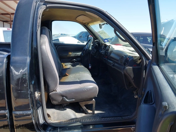 2001 Dodge Ram 1500 Work Special with VIN 1B7HC16X31S227354, listed as a IAAI auction lot 41975151 with 284,304 mi miles. Bid and sale history available at carsss.com. Image 5.