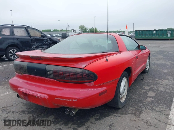 1994 Pontiac Firebird Formula z VIN 2G2FV22P2R2250731, wystawiony jako IAAI lot #42197238 z przebiegiem 97 175 mil mil oraz . Historia ofert i sprzedaży dostępna na DreamBid. Obrazek 4.