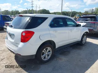 2015 Chevrolet Equinox LS z VIN 2GNALAEK0F1164834, wystawiony jako IAAI lot #39723132 z przebiegiem 105 515 mil mil oraz . Historia ofert i sprzedaży dostępna na DreamBid. Obrazek 4.