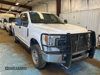 2022 Ford F-250 XL с VIN 1FT7X2B62NEE67860, выставлен на аукционе IAAI как лот 42631433 с пробегом 71 328 миль миль и . История ставок и продаж доступна на DreamBid. Изображение 18.