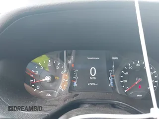 2022 Jeep Compass Latitude z VIN 3C4NJCBB2NT210970, wystawiony jako IAAI lot #42302790 z przebiegiem 27 999 mil mil oraz . Historia ofert i sprzedaży dostępna na DreamBid. Obrazek 7.