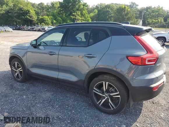2021 Volvo XC40 R-Design with VIN YV4162UM9M2401811, listed as a Copart auction lot 59177733 with 11,993 mi miles and . Bid and sale history available at carsss.com. Image 2.