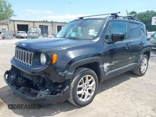 2015 Jeep Renegade Latitude with VIN ZACCJBBT2FPC27884, listed as a IAAI auction lot 39640157 with 136,632 mi miles. Bid and sale history available at carsss.com. Image 2.
