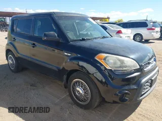 2012 Kia Soul with VIN KNDJT2A54C7431504, listed as a IAAI auction lot 42051204 with 128,119 mi miles. Bid and sale history available at carsss.com. Image 1.