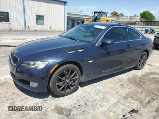 2008 BMW 3 Series 328xi z VIN WBAWC33558PD08407, wystawiony jako Copart lot #54255975 z przebiegiem 158 970 mil mil oraz Szkoda całkowita • Salvage title. Historia ofert i sprzedaży dostępna na DreamBid. Obrazek 1.