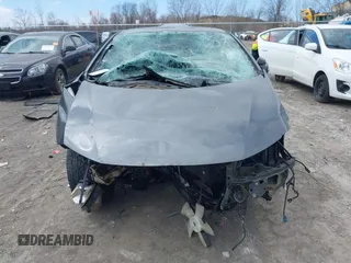 2013 Honda Civic Si z VIN 2HGFG4A5XDH700716, wystawiony jako IAAI lot #41875729 z przebiegiem Nie podano mil oraz . Historia ofert i sprzedaży dostępna na DreamBid. Obrazek 12.