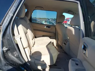 2015 Nissan Pathfinder Platinum with VIN 5N1AR2MN3FC668373, listed as a IAAI auction lot 42175275 with 169,913 mi miles. Bid and sale history available at carsss.com. Image 8.