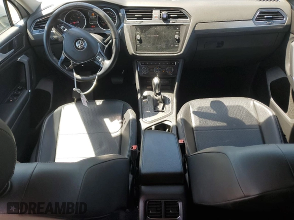 2018 Volkswagen Tiguan SEL z VIN 3VV3B7AX0JM022382, wystawiony jako Copart lot #54909245 z przebiegiem 119 714 mil mil oraz Szkoda całkowita • Salvage title. Historia ofert i sprzedaży dostępna na DreamBid. Obrazek 8.