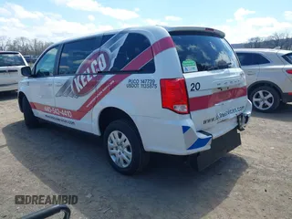 2017 Dodge Grand Caravan SE with VIN 2C7WDGBG3HR828825, listed as a IAAI auction lot 42048885 with 231,690 mi miles and . Bid and sale history available at DreamBid. Image 3.