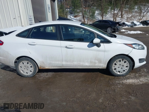 2014 Ford Fiesta S z VIN 3FADP4AJ4EM125475, wystawiony jako IAAI lot #41697578 z przebiegiem 160 189 mil mil oraz . Historia ofert i sprzedaży dostępna na DreamBid. Obrazek 13.