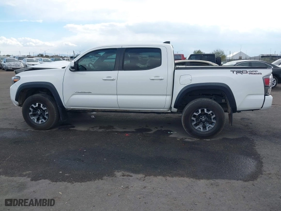 2020 Toyota Tacoma 2WD SR5 with VIN 3TMAZ5CN2LM133990, listed as a IAAI auction lot 41423069 with 56,184 mi miles. Bid and sale history available at carsss.com. Image 15.