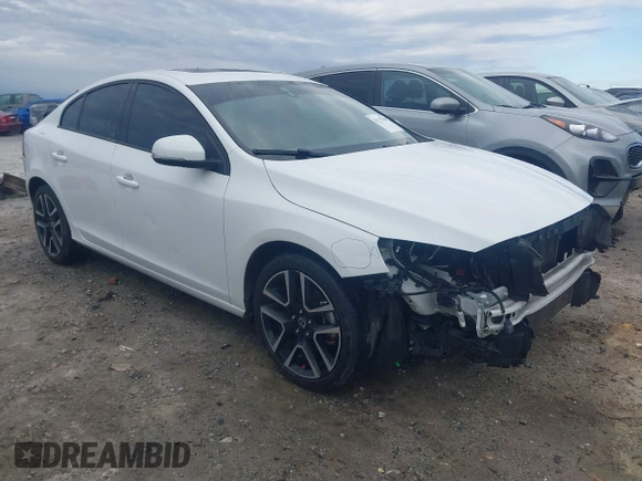 2017 Volvo S60 Dynamic with VIN YV126MFL2H2421907, listed as a IAAI auction lot 41737301 with 87,239 mi miles. Bid and sale history available at carsss.com. Image 1.