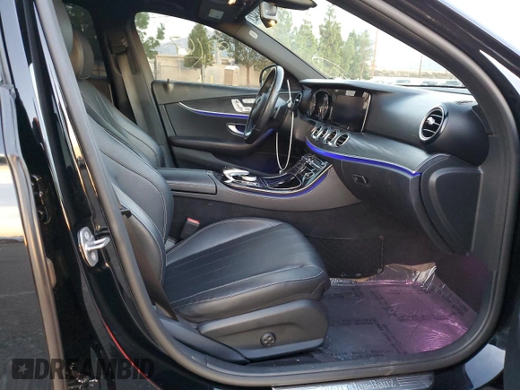 2017 Mercedes-Benz E-Class E 300 Luxury with VIN WDDZF4JB0HA037980, listed as a Copart auction lot 66389342 with 89,167 mi miles. Bid and sale history available at carsss.com. Image 5.