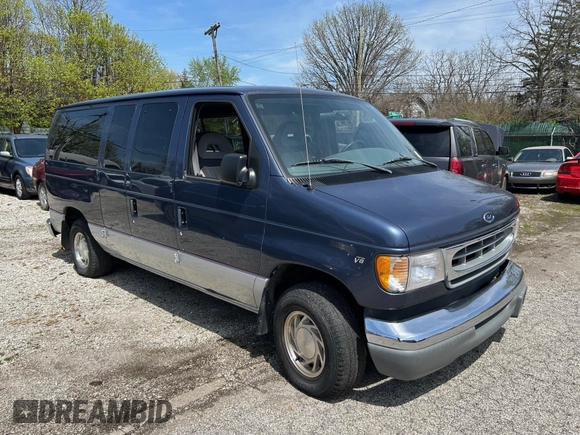 1998 Ford Econoline Passenger XL with VIN 1FMRE11L6WHB65841, listed as a IAAI auction lot 42123953 with 63,138 mi miles. Bid and sale history available at carsss.com. Image 1.
