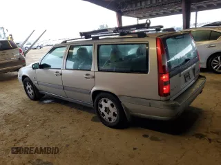 2000 Volvo V70 with VIN YV1LZ56D2Y2671884, listed as a Copart auction lot 85076674 with 180,420 mi miles and Clean Title. Bid and sale history available at carsss.com. Image 2.