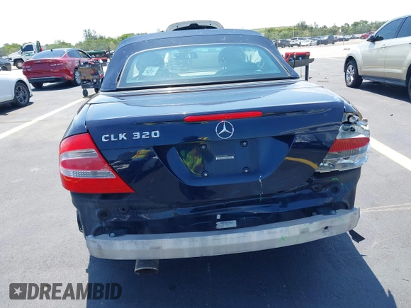 2004 Mercedes-Benz CLK 320 z VIN WDBTK65G84T033363, wystawiony jako IAAI lot #42279646 z przebiegiem 97 431 mil mil oraz . Historia ofert i sprzedaży dostępna na DreamBid. Obrazek 13.