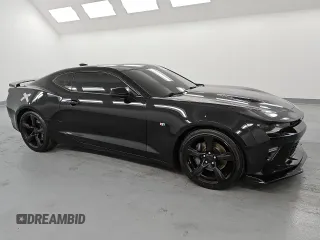 2017 Chevrolet Camaro 2SS z VIN 1G1FH1R74H0101619, wystawiony jako Copart lot #53637885 z przebiegiem 110 052 mil mil oraz Czysty tytuł • Clean title. Historia ofert i sprzedaży dostępna na DreamBid. Obrazek 4.
