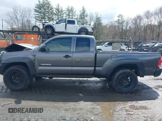 2015 Toyota Tacoma с VIN 5TFUX4EN8FX033949, выставлен на аукционе IAAI как лот 41961912 с пробегом 188 527 миль миль и . История ставок и продаж доступна на DreamBid. Изображение 14.