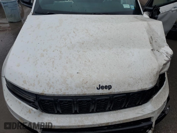 2023 Jeep Grand Cherokee Laredo with VIN 1C4RJKAG1P8825536, listed as a Copart auction lot 55740935 with 35,600 mi miles and Salvage title. Bid and sale history available at DreamBid. Image 12.