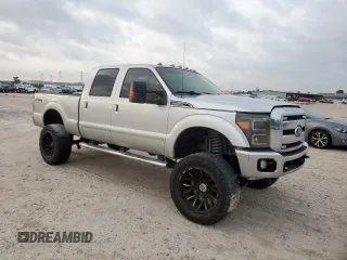 2011 Ford F-250 XL z VIN 1FT7W2BTXBEA89677, wystawiony jako Copart lot #55258135 z przebiegiem 285 071 mil mil oraz Czysty tytuł • Clean title. Historia ofert i sprzedaży dostępna na DreamBid. Obrazek 4.