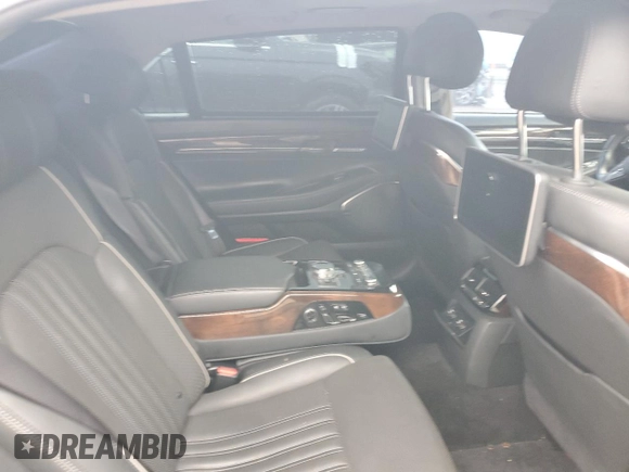 2019 Genesis G90 z VIN KMTF54JHXKU054443, wystawiony jako Copart lot #45126905 z przebiegiem 40 172 mil mil oraz Szkoda całkowita • Salvage title. Historia ofert i sprzedaży dostępna na DreamBid. Obrazek 10.