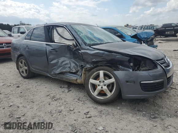 2010 Volkswagen Jetta TDI z VIN 3VWRL7AJ2AM148600, wystawiony jako Copart lot #51694565 z przebiegiem 342 094 mil mil oraz Szkoda całkowita • Salvage title. Historia ofert i sprzedaży dostępna na DreamBid. Obrazek 4.