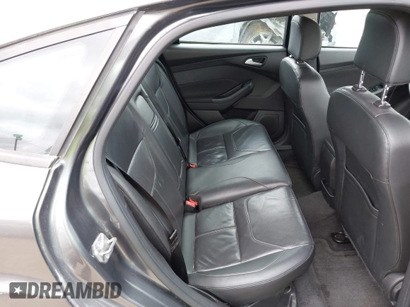 2015 Ford Focus SE with VIN 1FADP3K26FL269811, listed as a IAAI auction lot 42148333 with 157,192 mi miles. Bid and sale history available at carsss.com. Image 8.