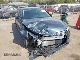 2017 Audi A4 Premium Plus z VIN WAUENAF46HN023687, wystawiony jako IAAI lot #41804603 z przebiegiem 117 020 mil mil oraz . Historia ofert i sprzedaży dostępna na DreamBid. Obrazek 1.