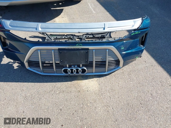 2019 Audi e-tron Prestige with VIN WA1VABGE0KB009718, listed as a IAAI auction lot 42336983 with 54,871 mi miles and . Bid and sale history available at DreamBid. Image 12.