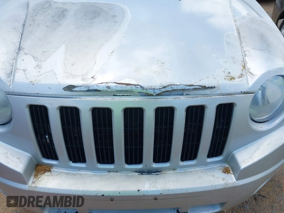 2008 Jeep Compass Sport with VIN 1J8FF47W08D749405, listed as a IAAI auction lot 42216678 with 172,185 mi miles and . Bid and sale history available at DreamBid. Image 6.