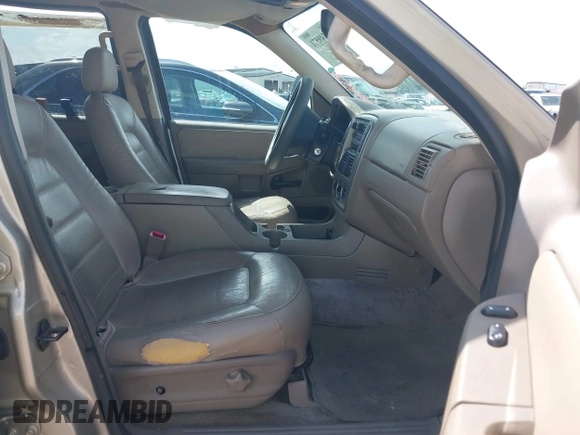 2005 Ford Explorer XLT с VIN 1FMZU63K35UA84824, выставлен на аукционе IAAI как лот 42749571 с пробегом 144 677 миль миль и . История ставок и продаж доступна на DreamBid. Изображение 5.