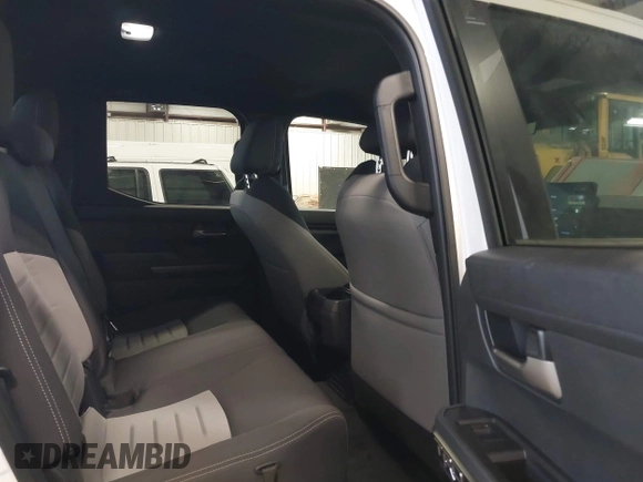 2025 Toyota Tacoma SR with VIN 3TMLB5JN2SM090394, listed as a IAAI auction lot 41916312 with 840 mi miles and . Bid and sale history available at DreamBid. Image 8.