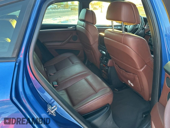 2013 BMW X6 M with VIN 5YMGZ0C57DLL29849, listed as a Copart auction lot 86665844 with 117,000 mi miles and Clean Title. Bid and sale history available at carsss.com. Image 6.