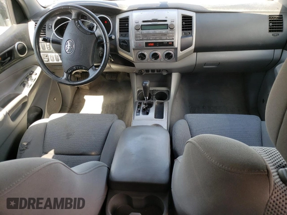 2010 Toyota Tacoma z VIN 3TMMU4FN6AM019862, wystawiony jako Copart lot #57385865 z przebiegiem 251 256 mil mil oraz Szkoda całkowita • Salvage title. Historia ofert i sprzedaży dostępna na DreamBid. Obrazek 8.