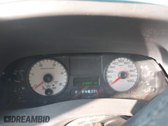 2005 Ford F-250 XL с VIN 1FTSW21PX5EC94046, выставлен на аукционе IAAI как лот 42447824 с пробегом 218 587 миль миль и . История ставок и продаж доступна на DreamBid. Изображение 7.