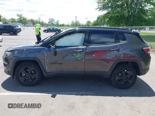 2018 Jeep Compass Latitude with VIN 3C4NJDBB0JT454598, listed as a IAAI auction lot 42318972 with 42,848 mi miles and . Bid and sale history available at DreamBid. Image 14.