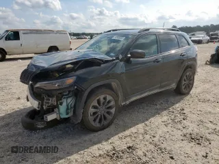 2021 Jeep Cherokee Latitude Lux z VIN 1C4PJMMX8MD122226, wystawiony jako Copart lot #59349865 z przebiegiem 105 356 mil mil oraz Szkoda całkowita • Salvage title. Historia ofert i sprzedaży dostępna na DreamBid. Obrazek 1.